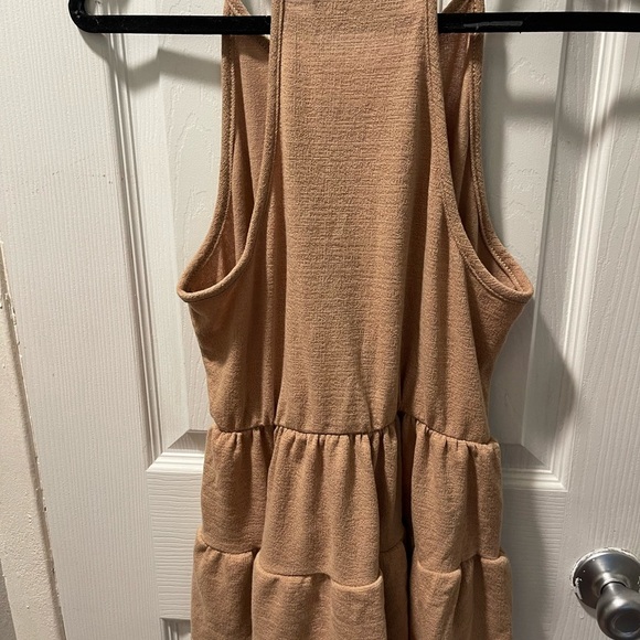 Tan Sleeveless Dress - Picture 5 of 6